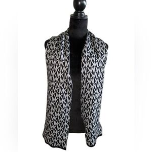 MICHAEL KORS Scarf MK Logo Signature Reversible Acrylic White/Black